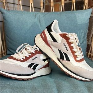 Reebok Classics sz 7.5